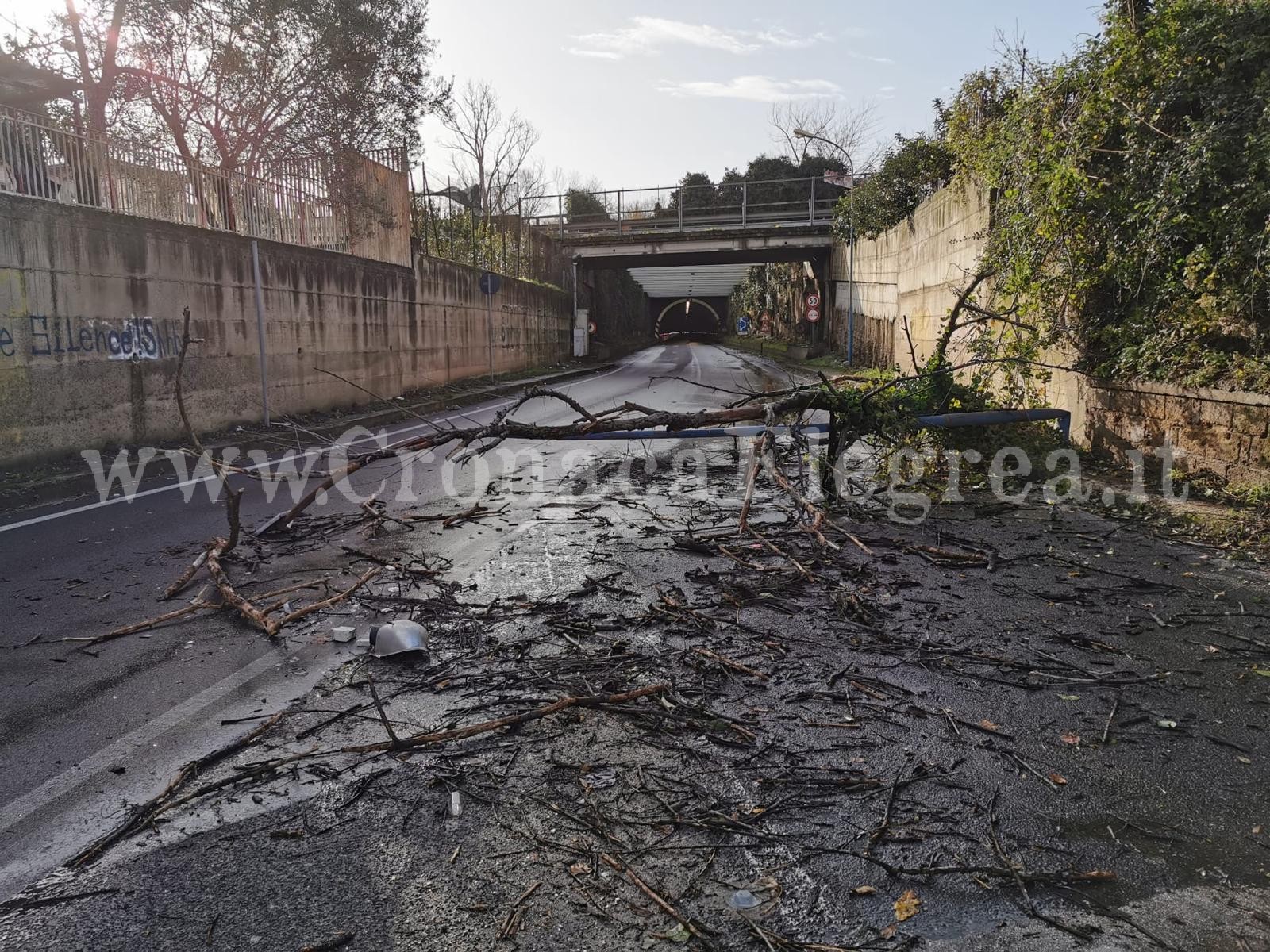 Pericolo allagamenti: chiuso il tunnel tra Quarto e Pozzuoli