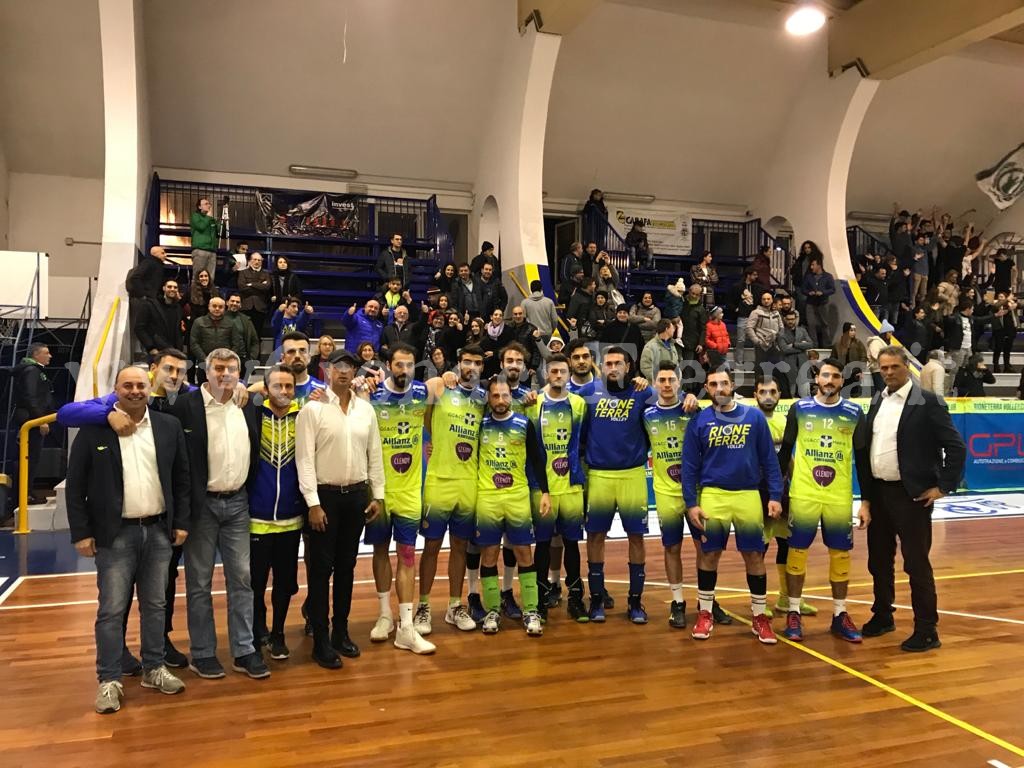 PALLAVOLO/ Non basta il cuore al Rione Terra: la Folgore Massa vince il big match