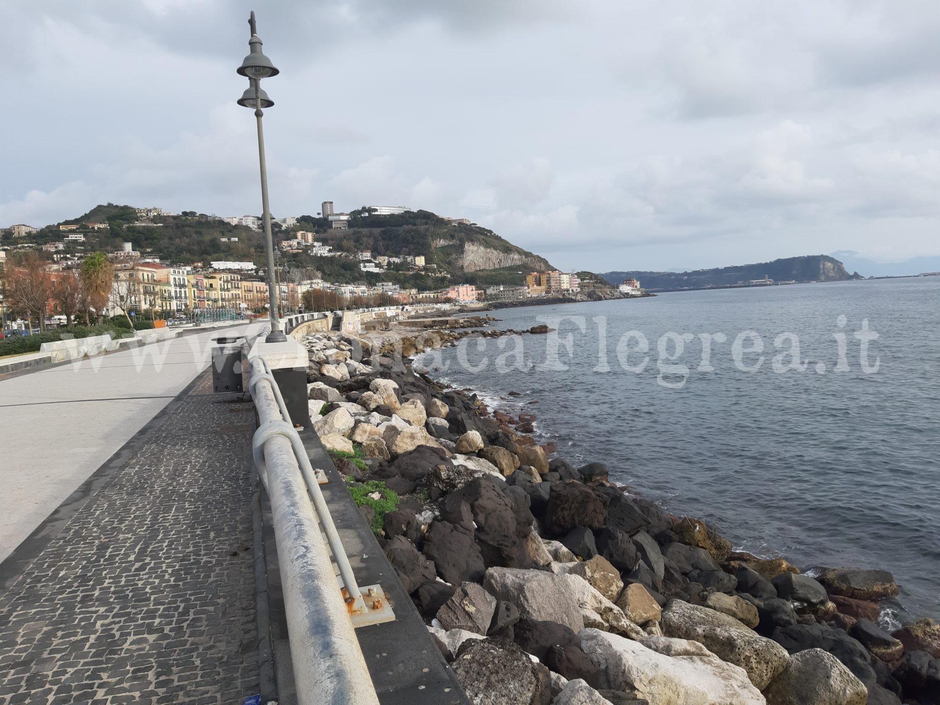 Nuova forte scossa a Pozzuoli, epicentro a via Napoli