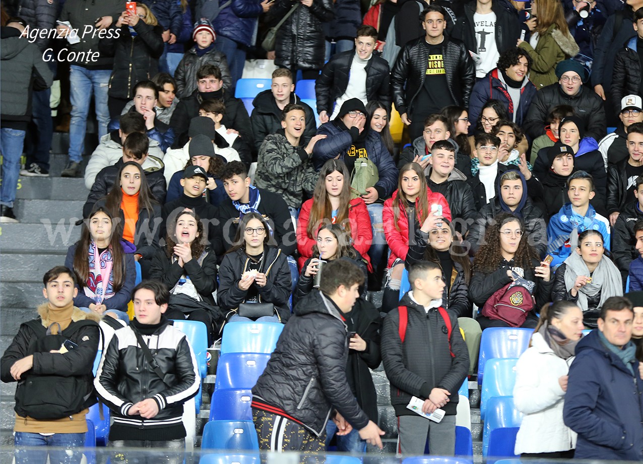 SPAZIO NAPOLI/ Dagli spalti al campo: volti ed emozioni di Napoli-Fiorentina – LE FOTO