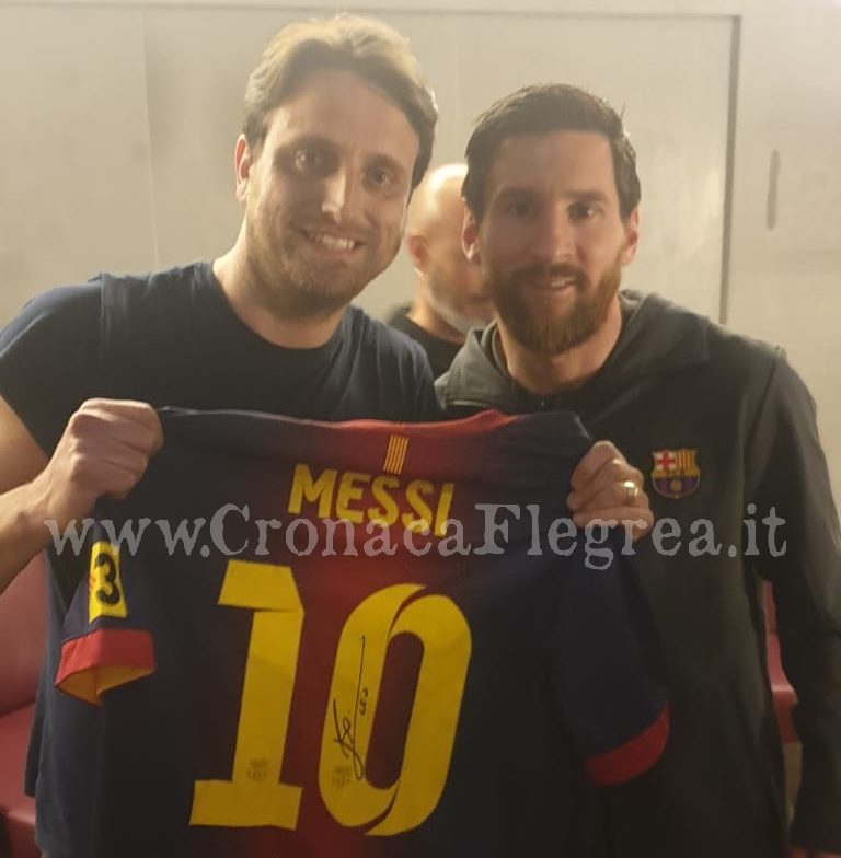 Tifoso si intrufola e incontra Leo Messi «Emozione inspiegabile» – LE FOTO