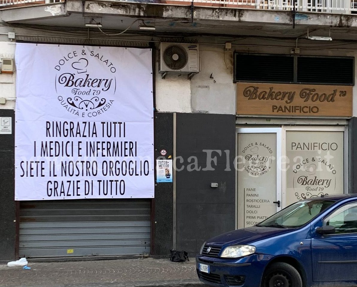 «Siete il nostro orgoglio»: lo striscione di due imprenditori di Pozzuoli per medici e infermieri