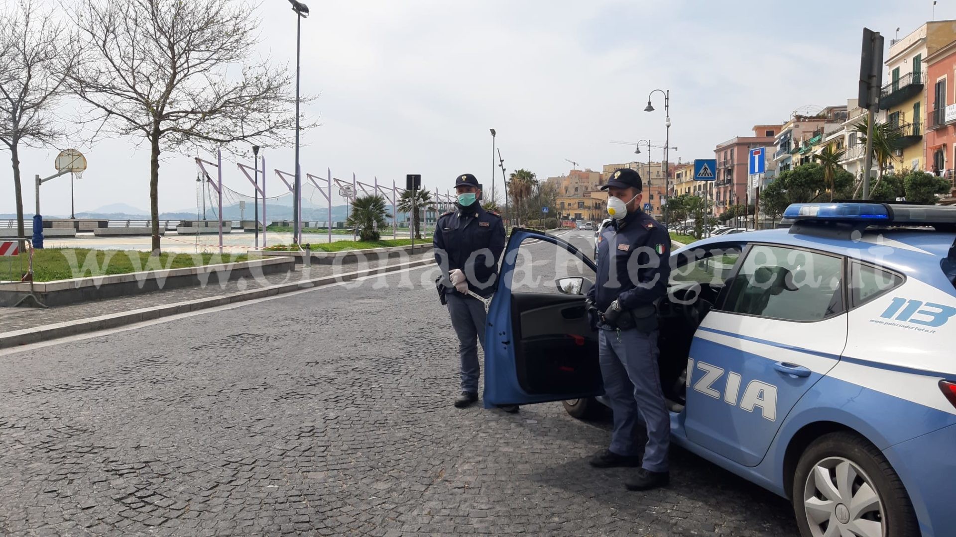 POZZUOLI/ «Da oggi in poi fermate anche i cani» raffica di controlli a Via Napoli – LE FOTO