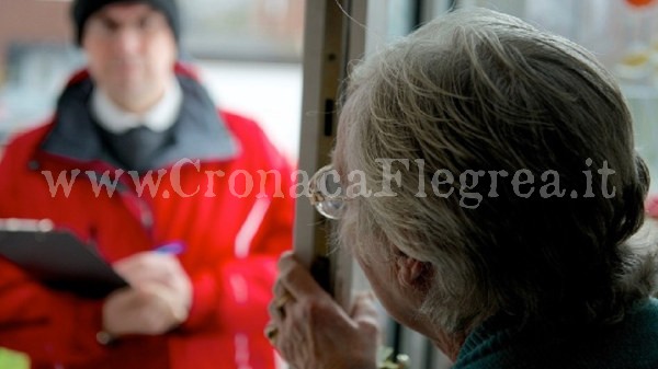 BACOLI/ Si fingono della Protezione Civile per tamponi a domicilio agli anziani