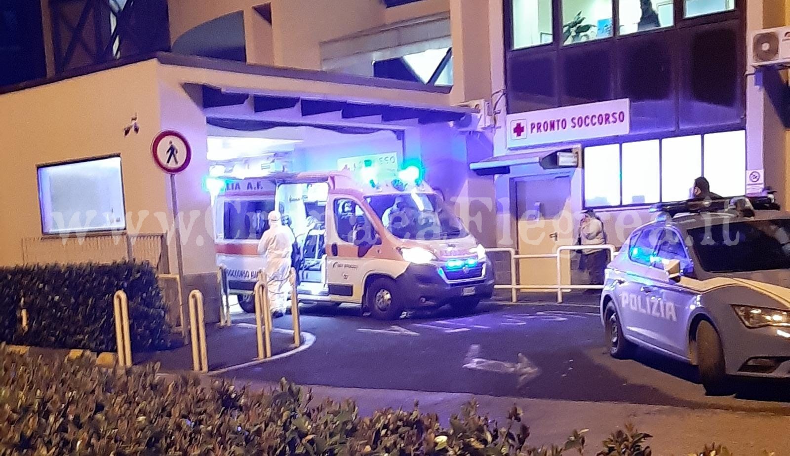 Quindici pazienti Covid al pronto soccorso di Pozzuoli, ambulanza in attesa per oltre 3 ore