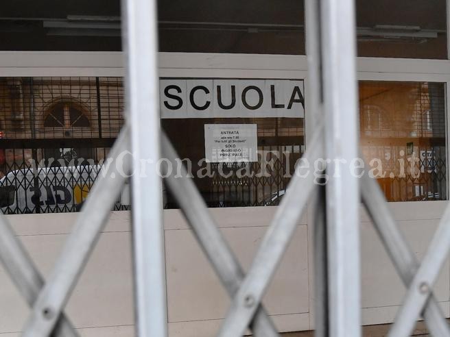Maltempo, Pozzuoli non regge: il sindaco costretto a chiudere tutte le scuole