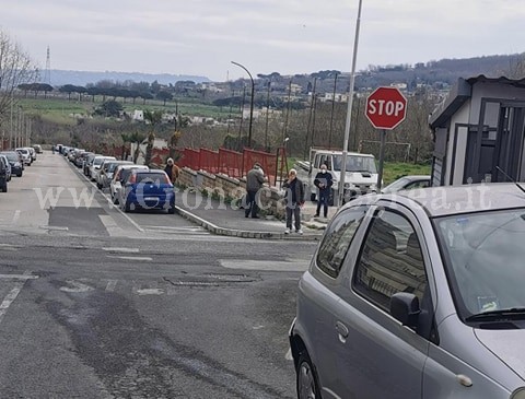 I LETTORI SEGNALANO/ «Fermate questi anziani, a Monterusciello c’è ancora gente per strada»