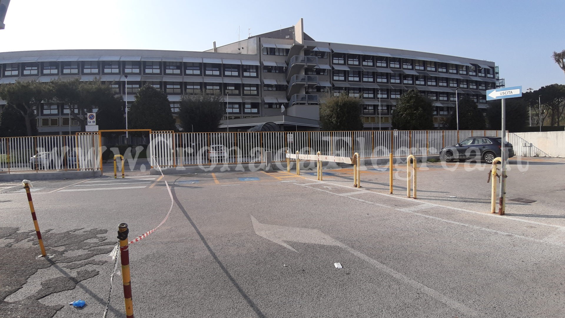 Focolaio all’ospedale di Pozzuoli, salgono a 25 i contagiati: chiusi due reparti