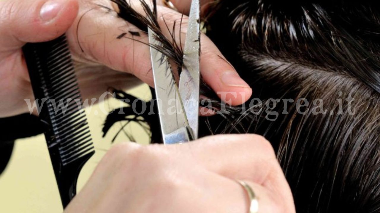 Controlli anti-Coronavirus a Monterusciello, nei guai un barbiere e due clienti