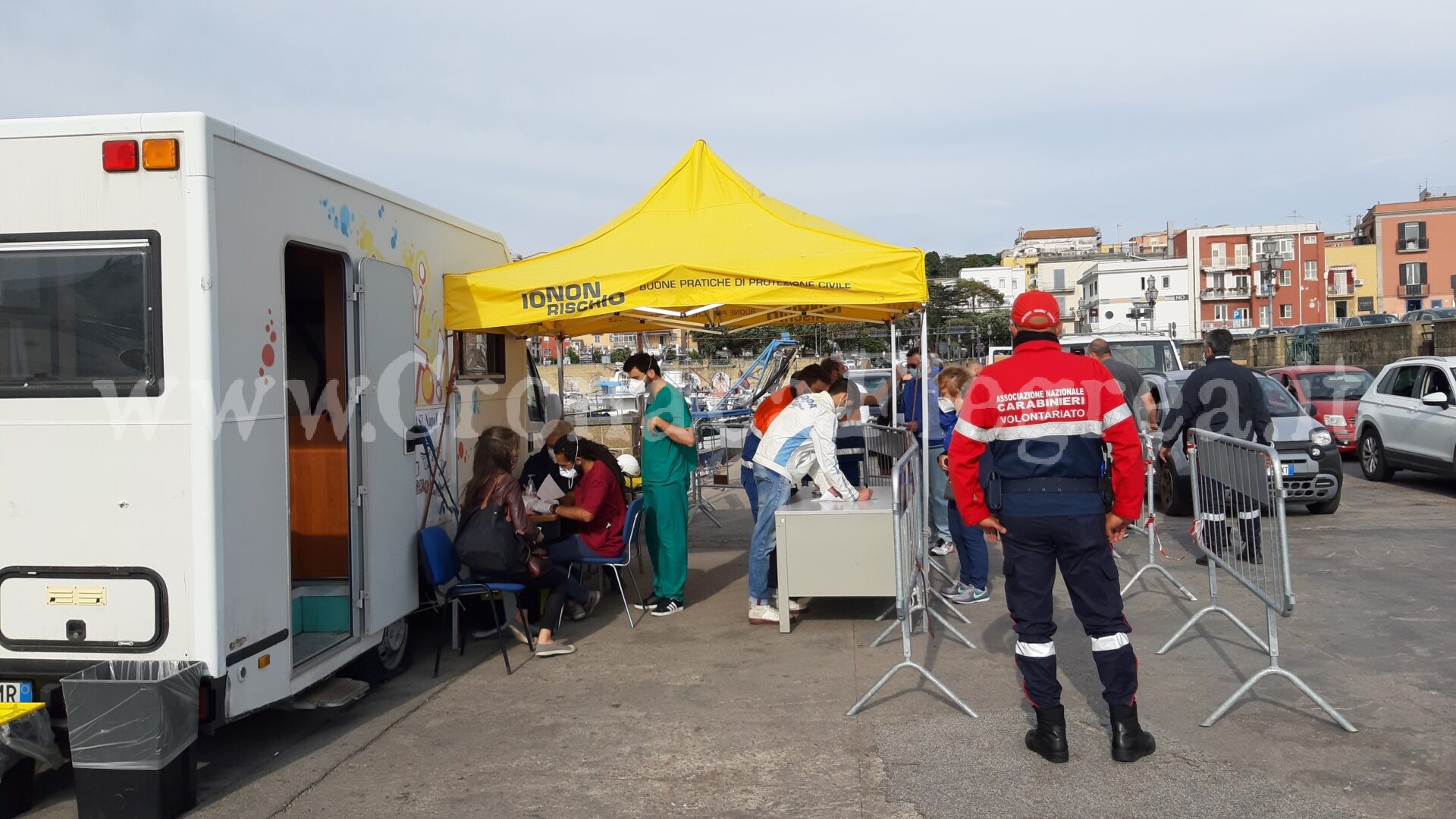 Altri 4 contagi a Pozzuoli: i casi salgono a 52. Il sindaco annuncia «Nuove misure»