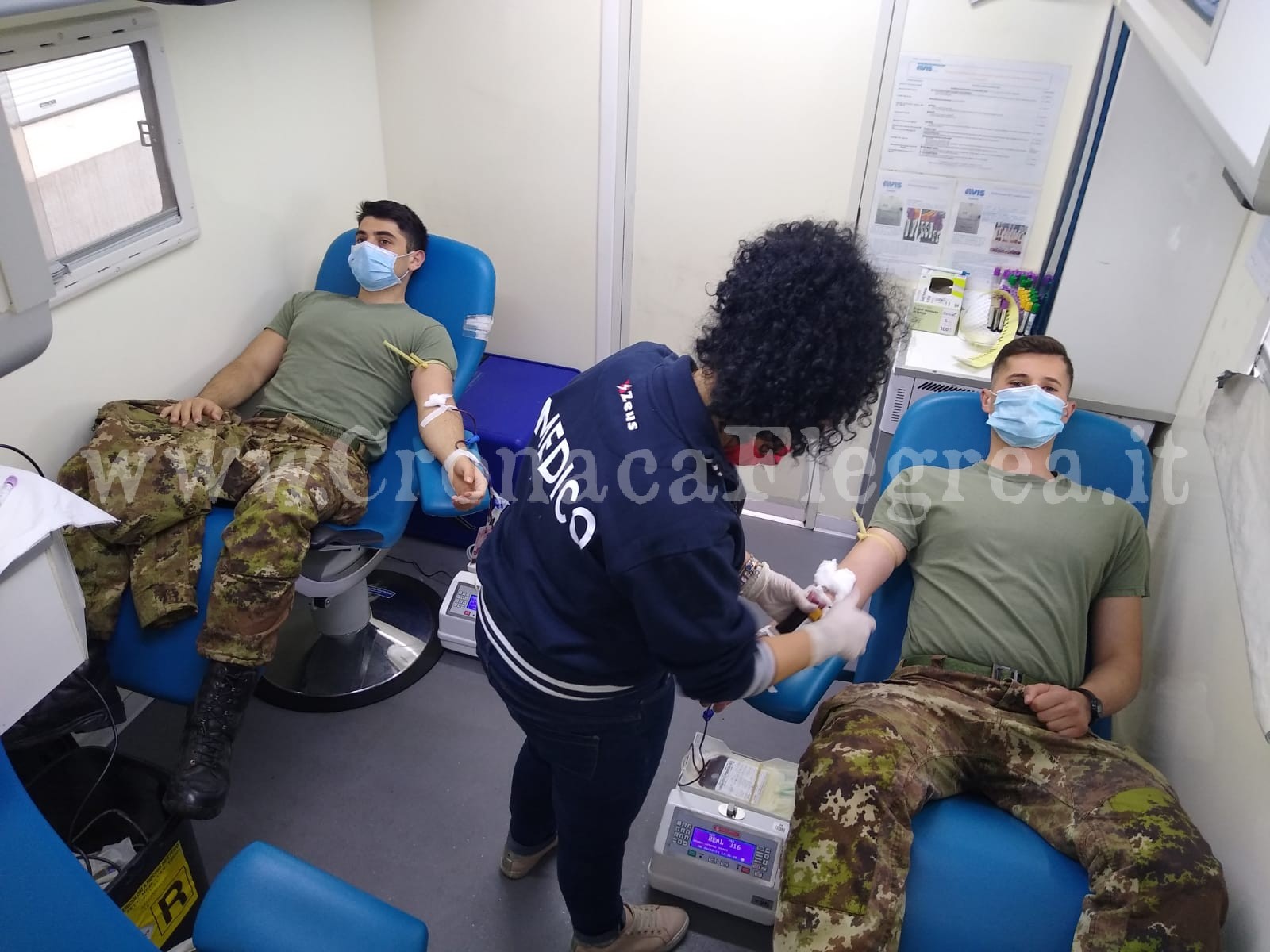 Raccolta sangue a Pozzuoli: bersaglieri dell’esercito donano per gli ospedali
