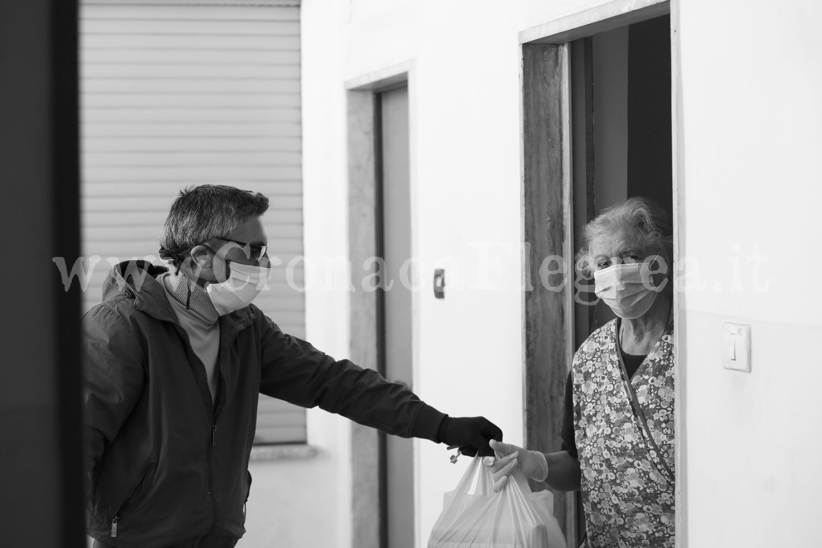 «Pozzuoli lockdown»: il reportage fotografico prima del quattro maggio