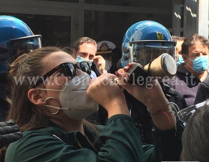 Manifestazione al Comune di Quarto, denunciato un consigliere: “Protesta giusta”