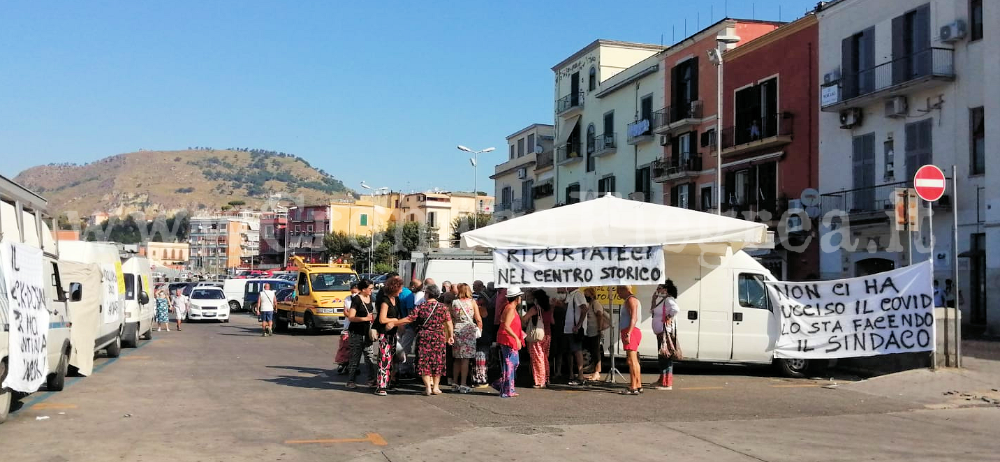 POZZUOLI/ Incontro sindaco-operatori del mercatino: 2 soluzioni sul tavolo