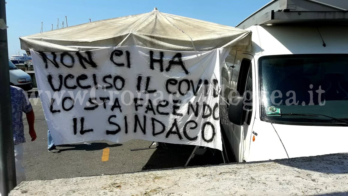 Mercatino di Via Roma: continua la protesta, raccolte 1.500 firme