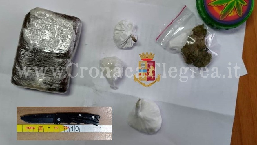 Sull’aliscafo con droga e un coltello: arrestati all’arrivo sull’isola