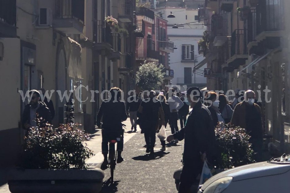 Covid, 116 contagi in un solo giorno a Pozzuoli. L’allarme del sindaco: «Ospedali pieni, c’è gente in pericolo a casa»