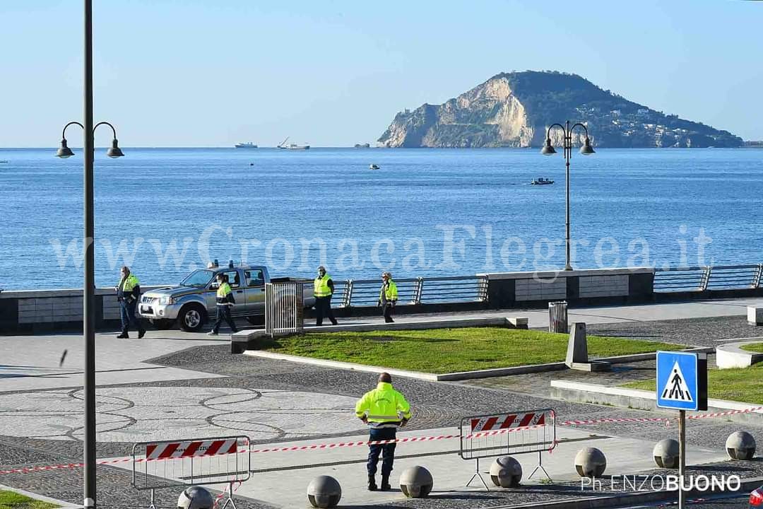 Covid, Lungomare di Pozzuoli e Darsena chiusi per altri 15 giorni. Chiudono anche i parcheggi