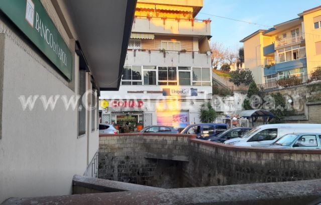 POZZUOLI/ Boato in via Terracciano: 2 uomini si ustionano leggermente e scappano