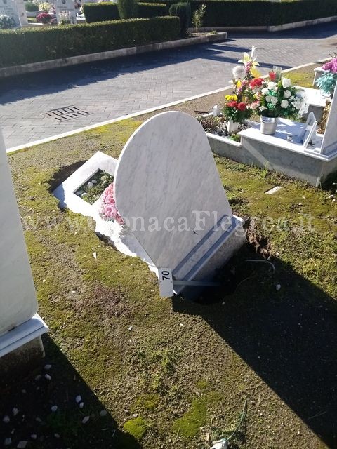 POZZUOLI/ Tombe sprofondate: sindaco costretto a chiudere il cimitero