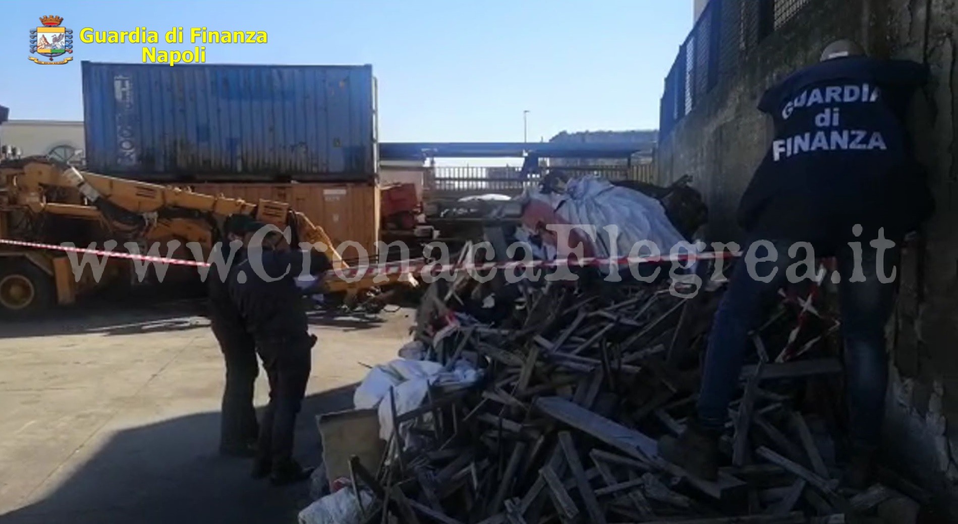 Sequestrate 500 tonnellate di rifiuti speciali: denunciato 68enne di Pozzuoli – LE FOTO