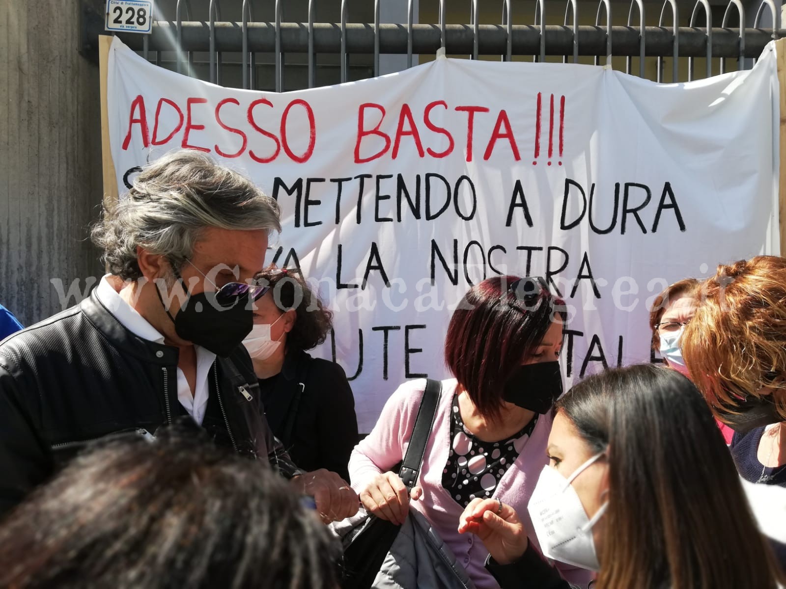 POZZUOLI/ Protesta contro l’Asl Napoli 2 Nord «Eviti lo smantellamento dei servizi psichiatrici» – LE FOTO