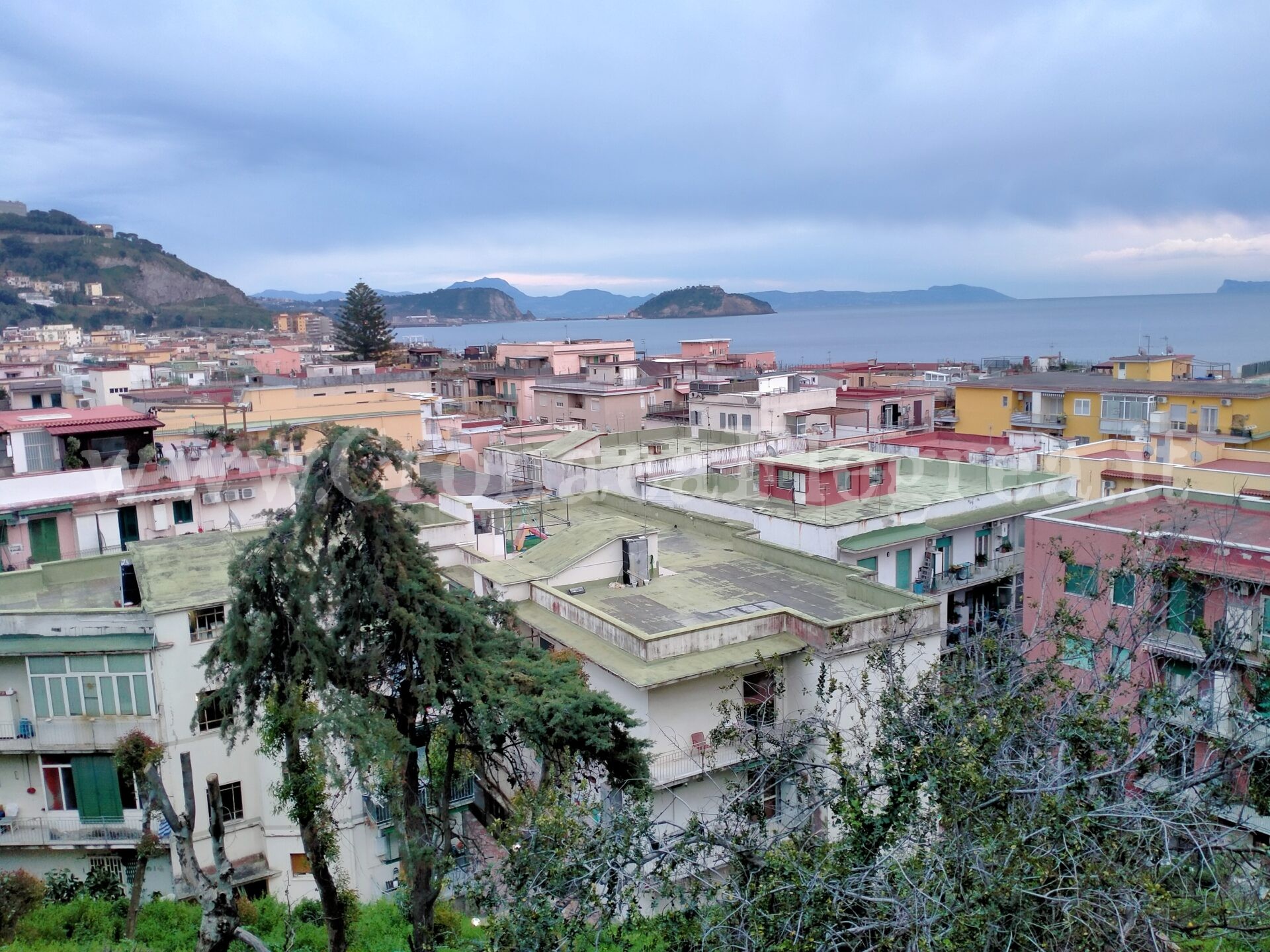 Nuova scossa nella notte a Pozzuoli