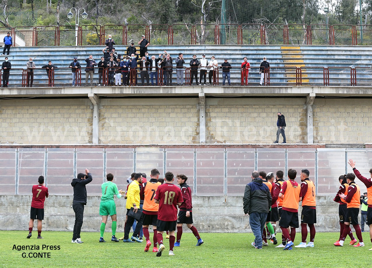 CALCIO/ Alla Puteolana la sfida salvezza: battuto il Gravina in rimonta, ma che fatica