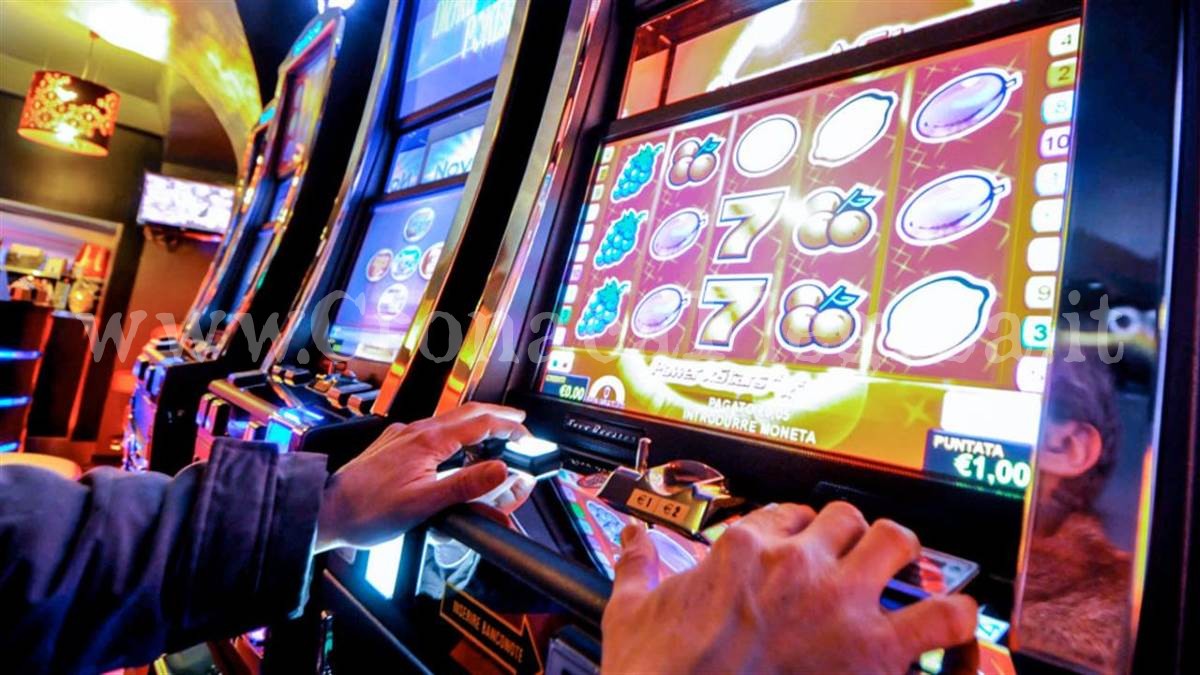 LE VIOLENZE/ Picchia la madre per 30 euro al giorno per droga e videopoker