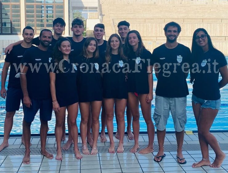 La carica degli atleti dello Sporting Club di Pozzuoli: a Roma per le finali nazionali di nuoto – LE FOTO