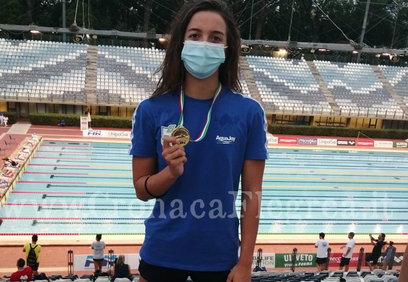 NUOTO/ Viola Scotto di Carlo brucia tutti: è campionessa italiana nei 50 e 100 delfino