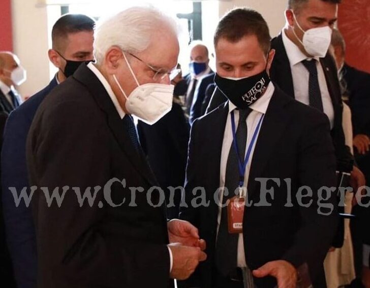 Da Pozzuoli e Quarto miele e ceramiche per il presidente Mattarella – LE FOTO