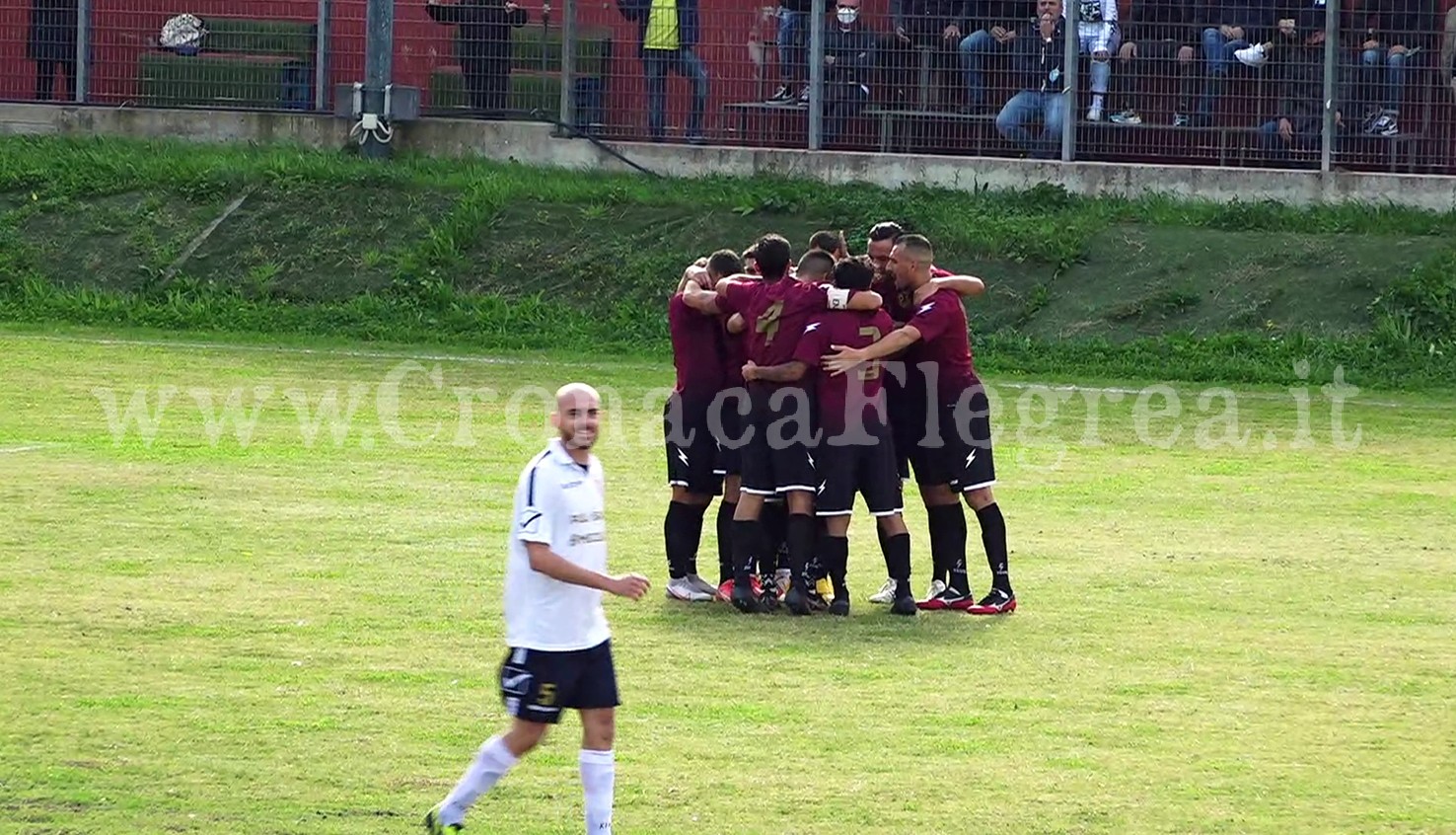 CALCIO/ Puteolana schiacciasassi: vince anche a Maddaloni e riagguanta il vertice