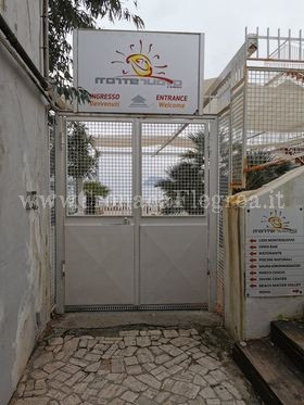 POZZUOLI/ Cancelli chiusi a Lucrino: spiaggia negata nel primo giorno dell’anno