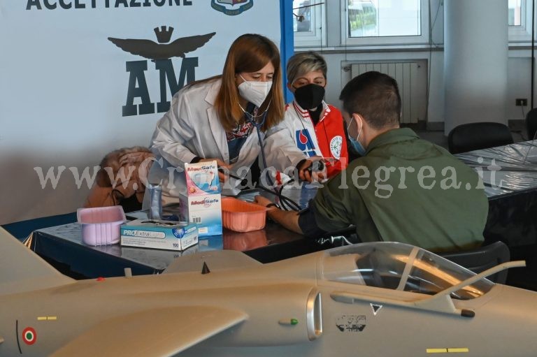 All’Accademia Aeronautica di Pozzuoli la prima raccolta di sangue del 2022