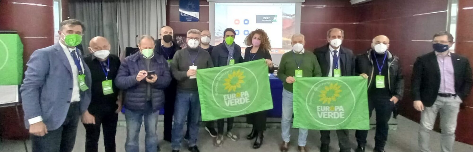 POZZUOLI/ I Verdi presentano la nuova squadra e fanno polemica col Partito Democratico