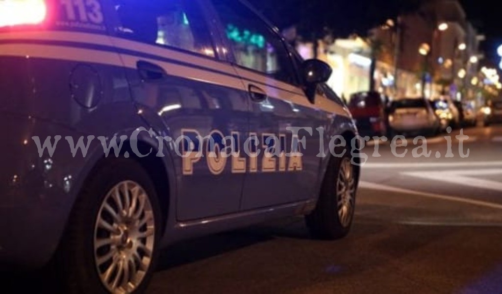 Aggredisce i poliziotti ad Agnano: denunciato