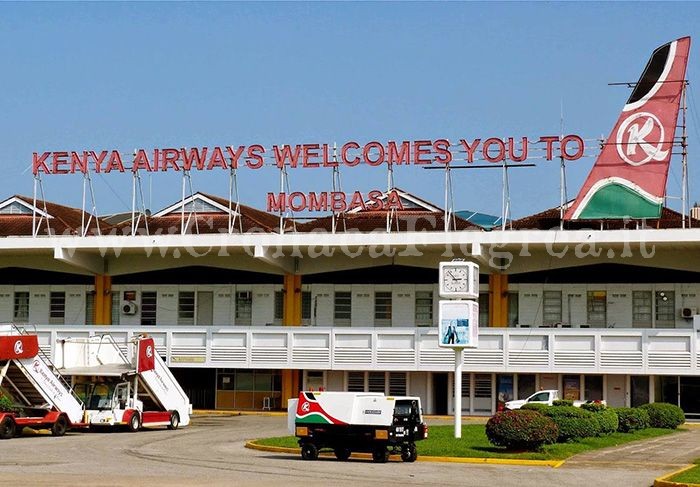 Famiglia bloccata per due mesi in Kenya per cancellazione voli: condannata la compagnia aerea