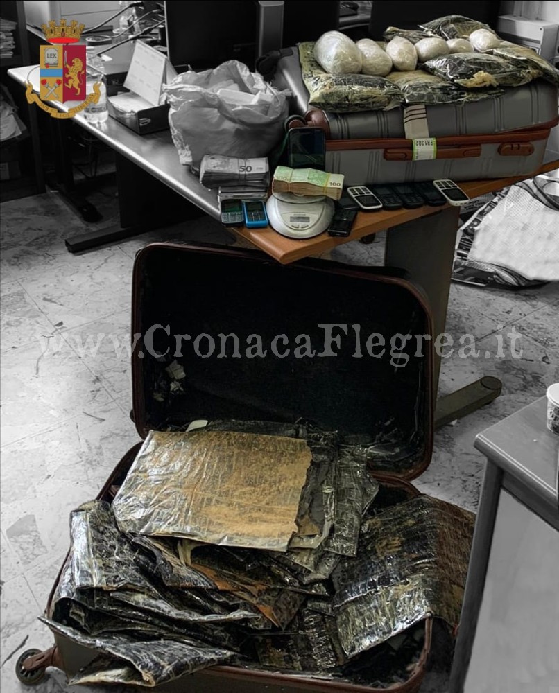 VARCATURO/ Nasconde in casa 7 chili di cocaina e oltre 20mila euro in contanti, arrestato