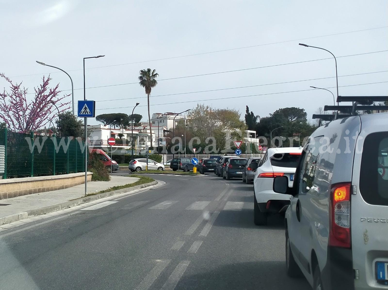 I LETTORI SEGNALANO/ «Cantieri ovunque a Pozzuoli e strade colabrodo»