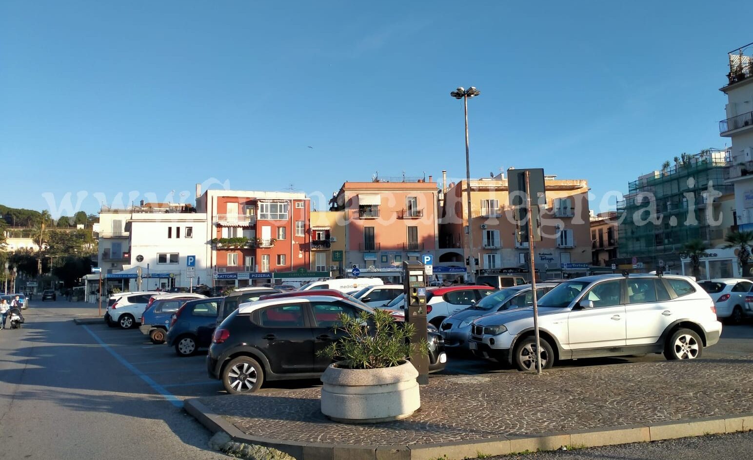 Cambia la sosta sul porto di Pozzuoli: scatta il limite massimo di tre ore