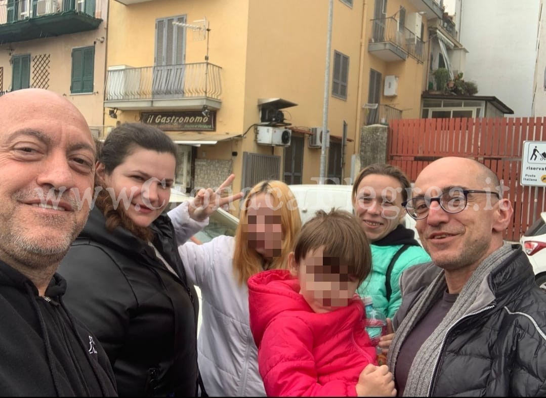 Da Pozzuoli all’Ucraina: il viaggio di due insegnanti per portare aiuti e salvare 10 persone – Il racconto