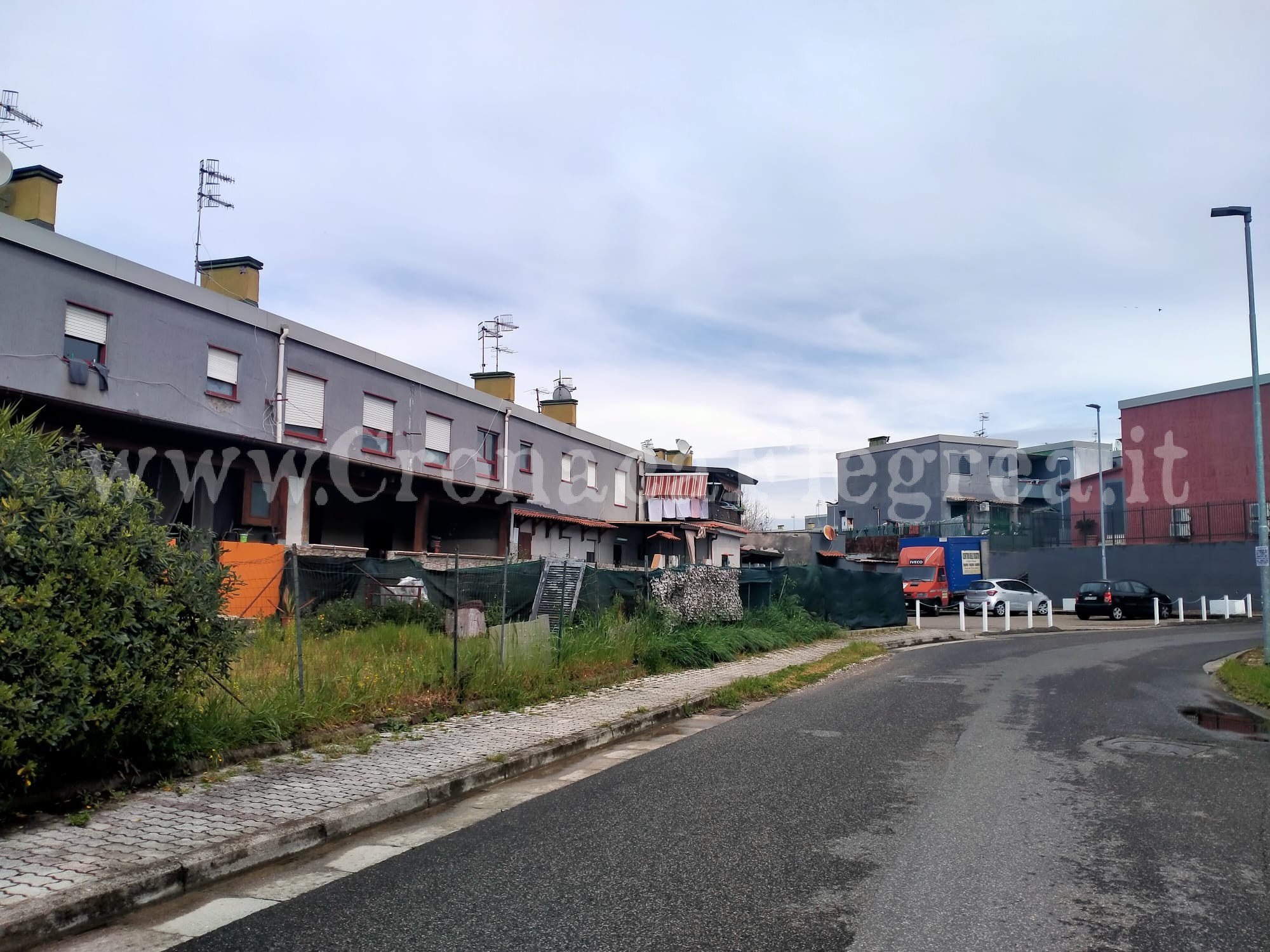 POZZUOLI/ Napoli verso lo scudetto: a Monterusciello parte la colletta per colorare il quartiere d’azzurro