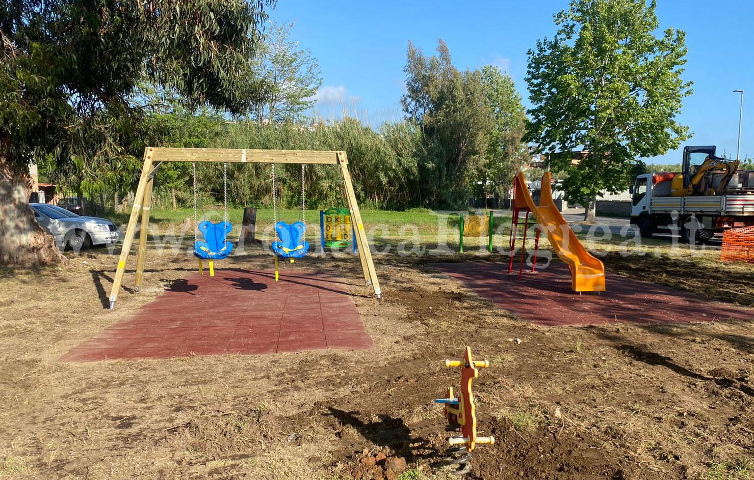 POZZUOLI/ Realizzata un’area giochi per bambini a Licola Borgo