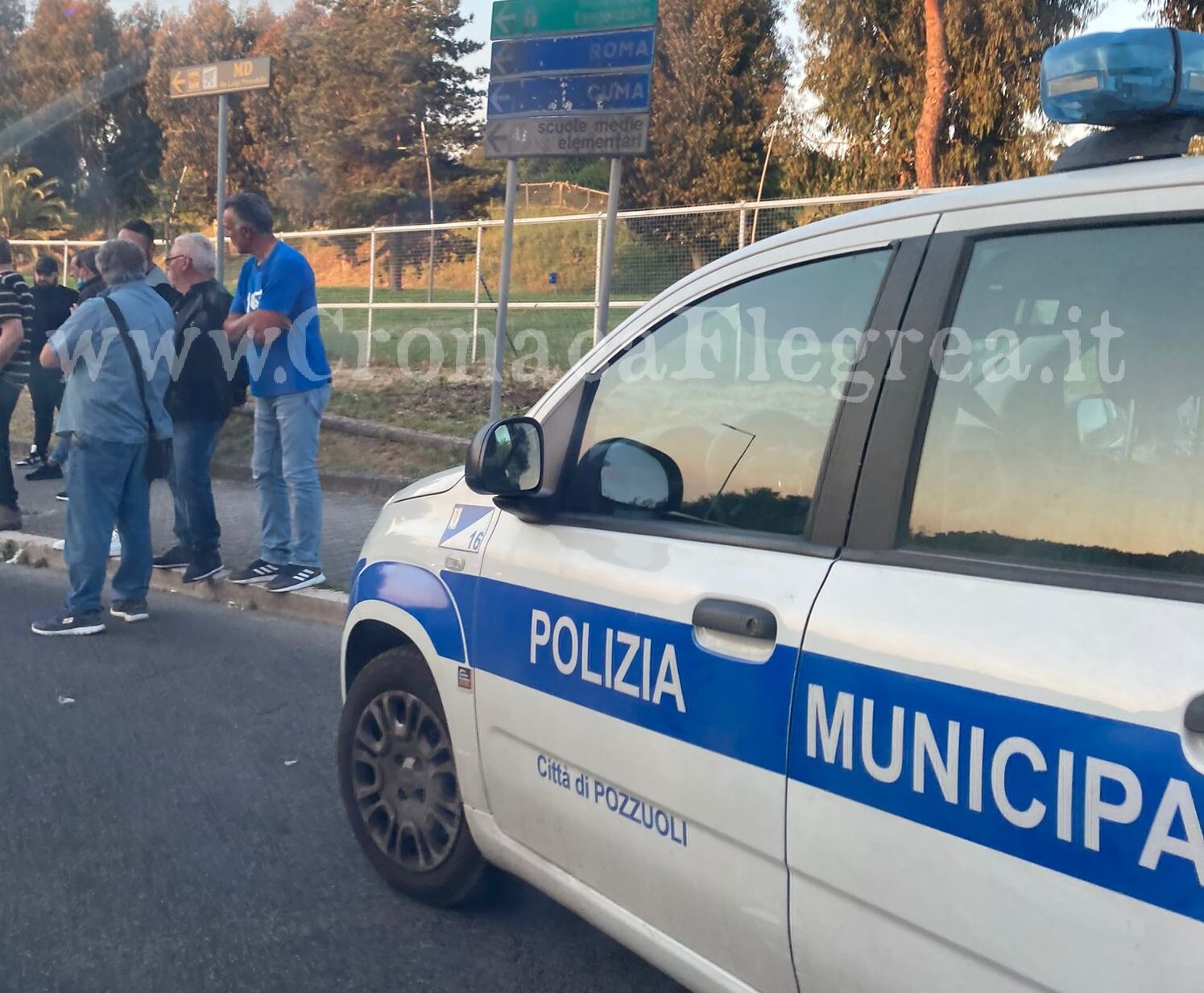 POZZUOLI/ Grave incidente a Monterusciello: feriti zio e nipotino