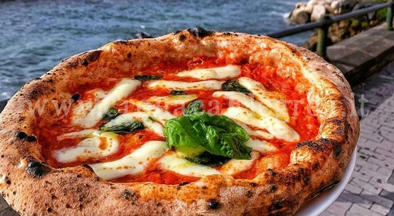 «Un pizzaiuolo per Procida» al Petronio di Pozzuoli si celebra la pizza della Capitale della Cultura