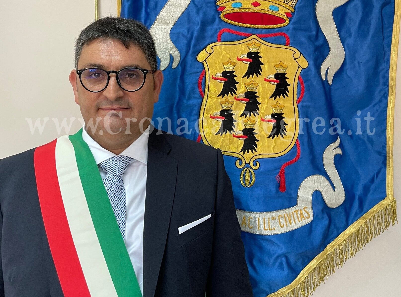 POZZUOLI/ Il sindaco Manzoni vieta festoni e striscioni per lo scudetto del Napoli