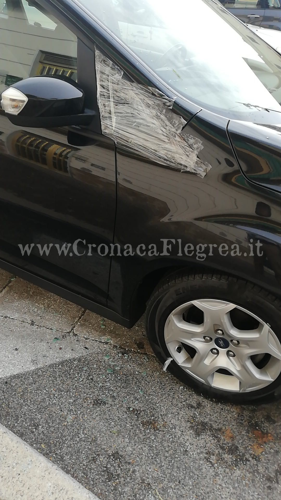 Due auto svaligiate a Monte di Procida: allarme furti nell’area flegrea