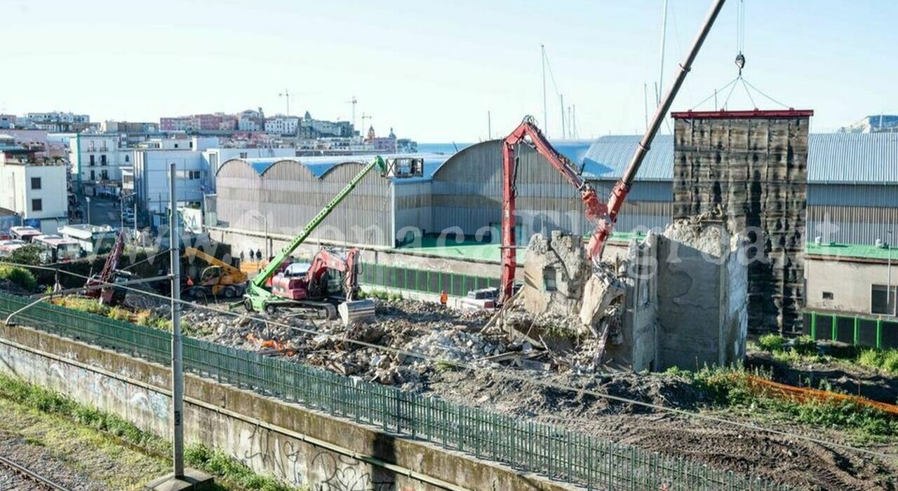 Lavori alla Cumana di Pozzuoli: chiude la stazione Cantieri