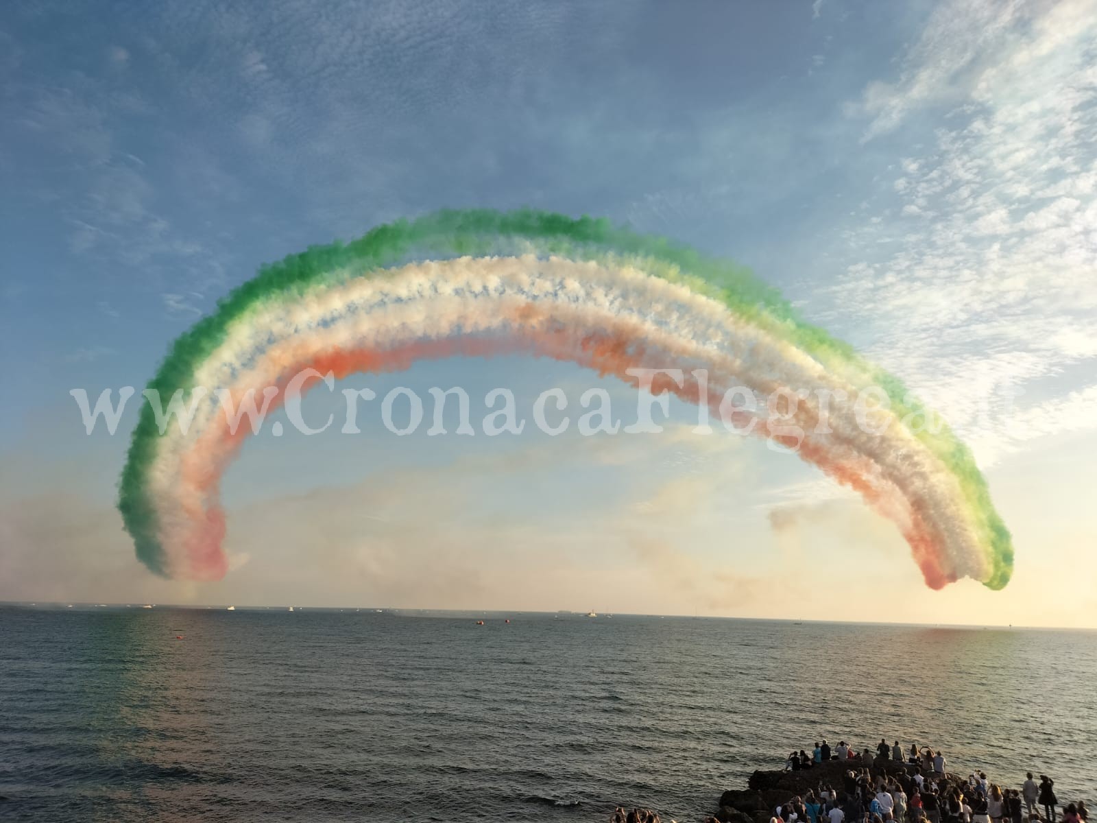Lo spettacolo delle frecce tricolori a Pozzuoli – LE VOSTRE FOTO